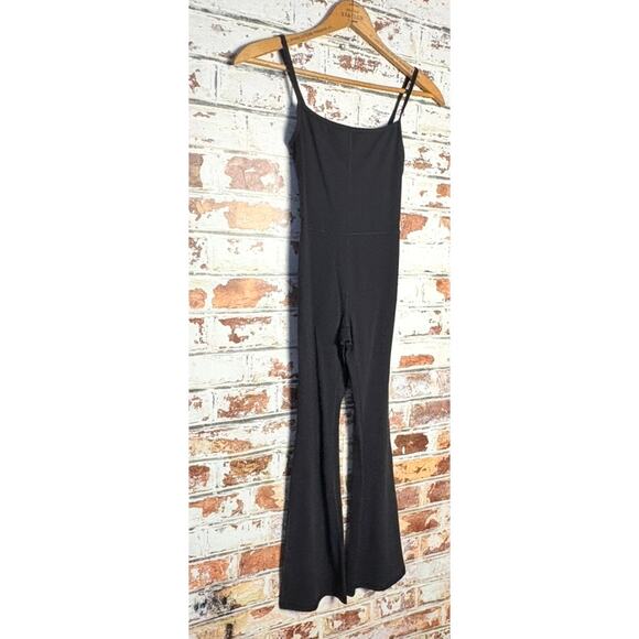 Aritzia Wilfred Free Divinity Kick Flare Stretch Tank Sleeveless Jumpsuit - Picture 10 of 16